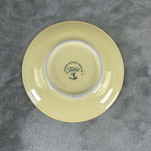 Fiesta Fiestaware Homer Laughlin Saucer (Matches Teacup) Yellow (retired) - Picture 2 of 4
